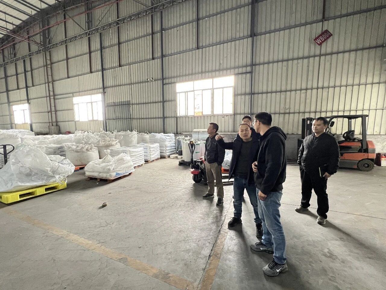 循環性の推進: グリーンパッケージング認証の専門家が現地監査のために STARPACK を訪問